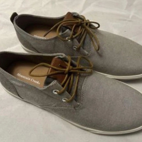 Men’s 
Shoes 
size 9 Wide 
Mountain Creek - Picture 6 of 16